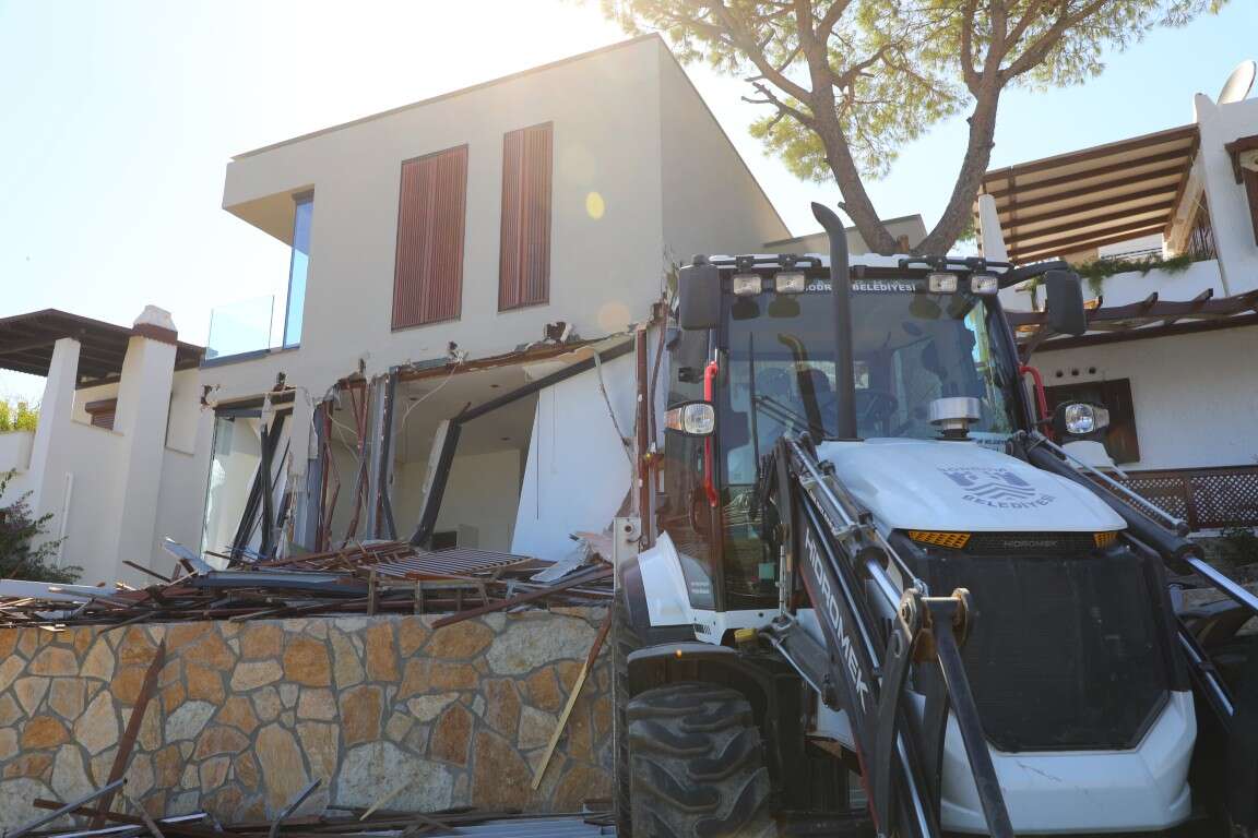 Bodrum’da Kaçak Yapılar Yıkılıyor: 74 Yapı İçin Yıkım Kararı Uygulandı 6
